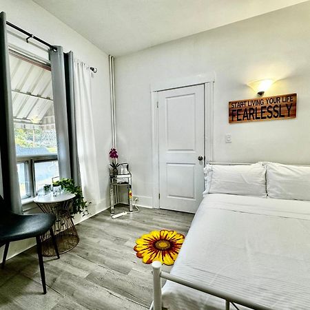 Seattle Home With 2 Bedrooms A King Bed Queen Bed And An Extra Sofa Bed Located 10 Minutes From Seatac Airport And 20 Minutes From Downtown Εξωτερικό φωτογραφία