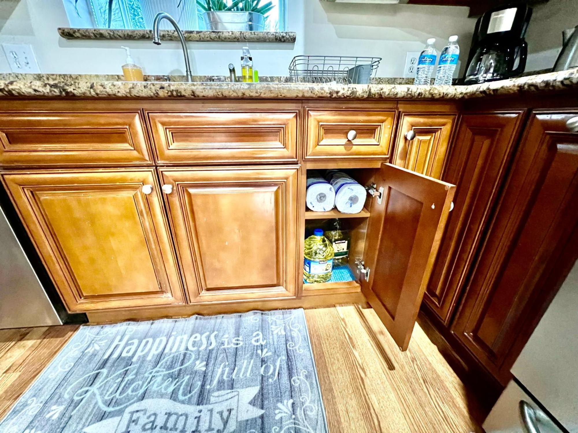 Seattle Home With 2 Bedrooms A King Bed Queen Bed And An Extra Sofa Bed Located 10 Minutes From Seatac Airport And 20 Minutes From Downtown Εξωτερικό φωτογραφία