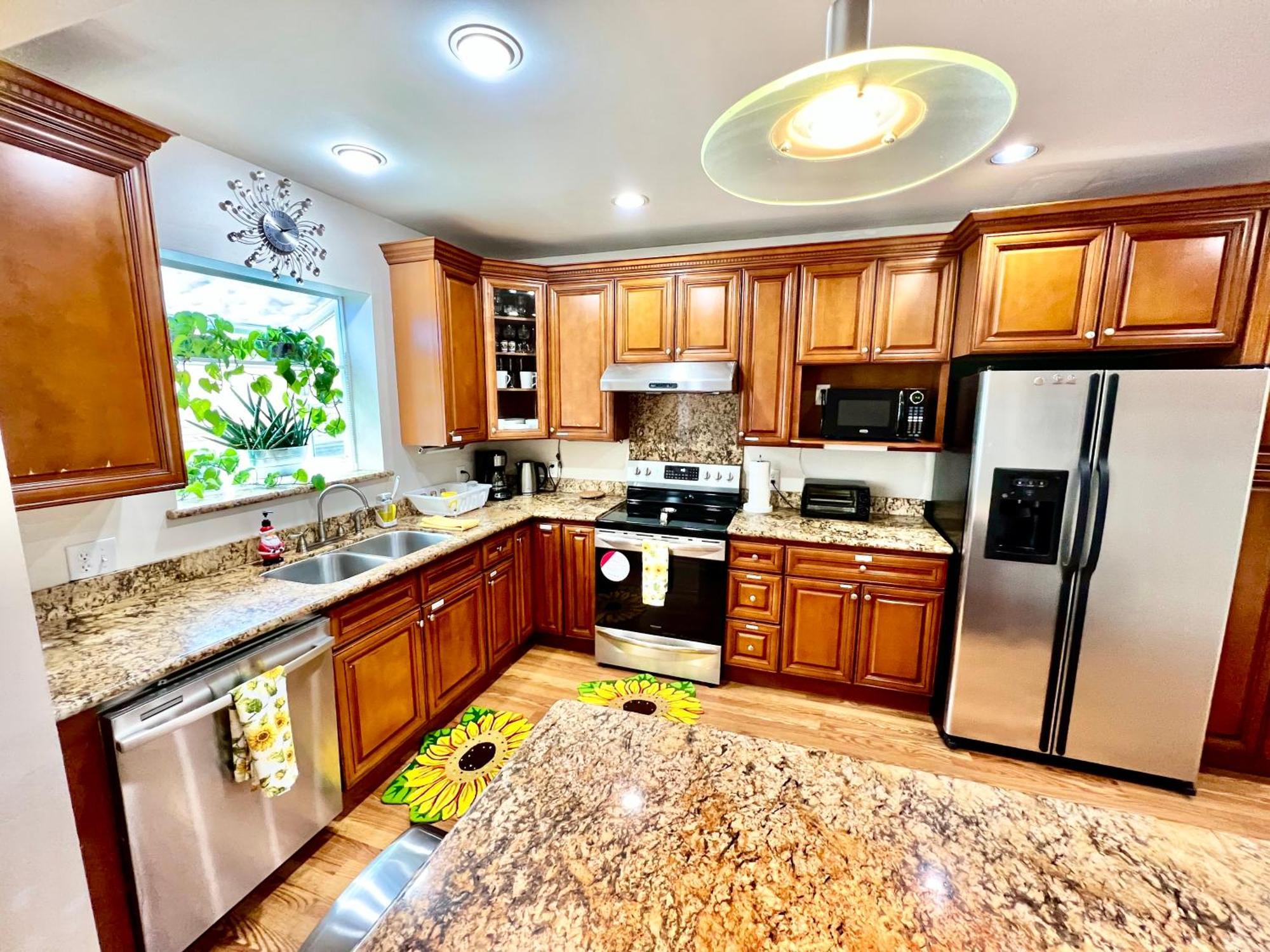 Seattle Home With 2 Bedrooms A King Bed Queen Bed And An Extra Sofa Bed Located 10 Minutes From Seatac Airport And 20 Minutes From Downtown Εξωτερικό φωτογραφία