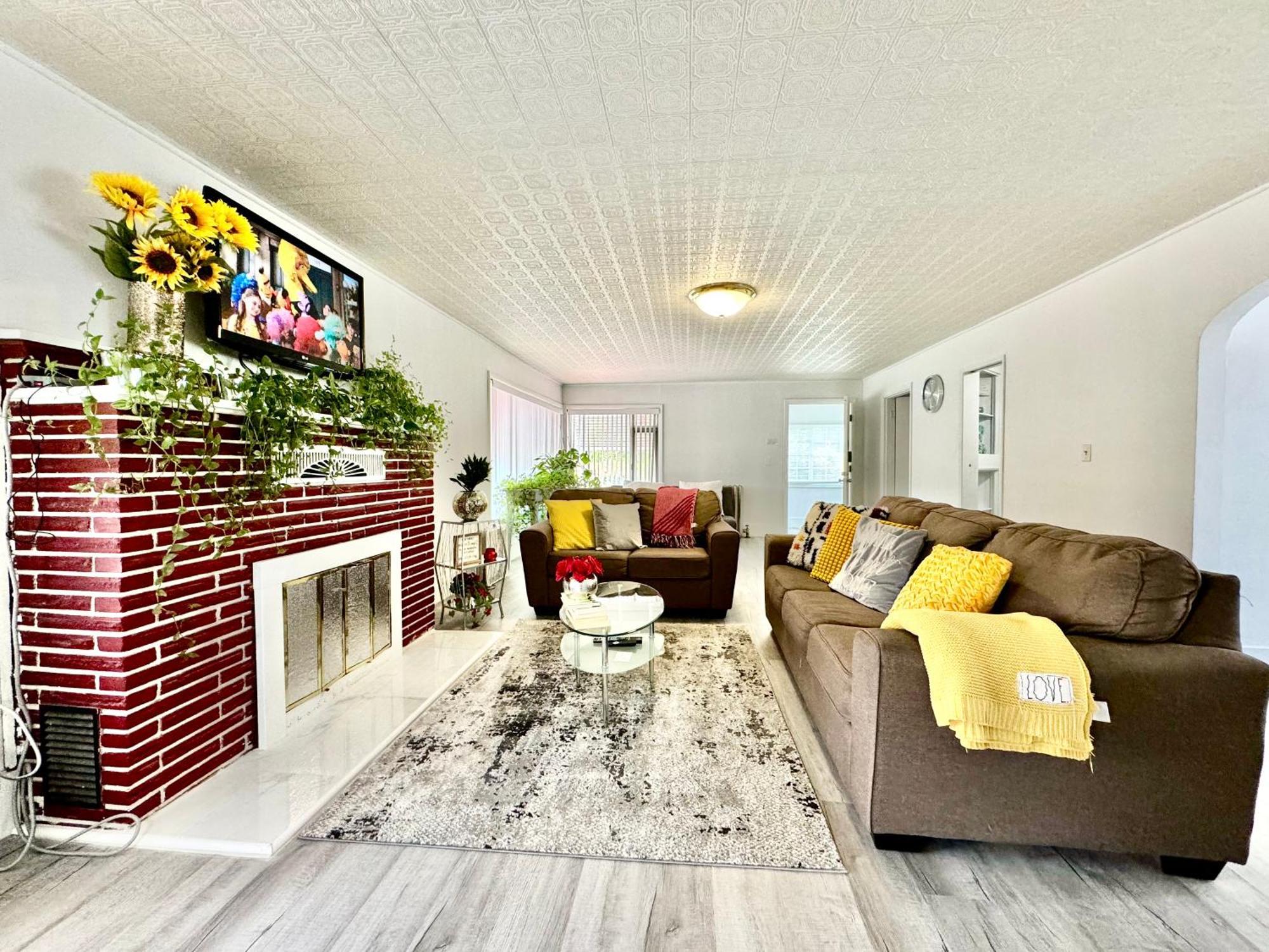 Seattle Home With 2 Bedrooms A King Bed Queen Bed And An Extra Sofa Bed Located 10 Minutes From Seatac Airport And 20 Minutes From Downtown Εξωτερικό φωτογραφία