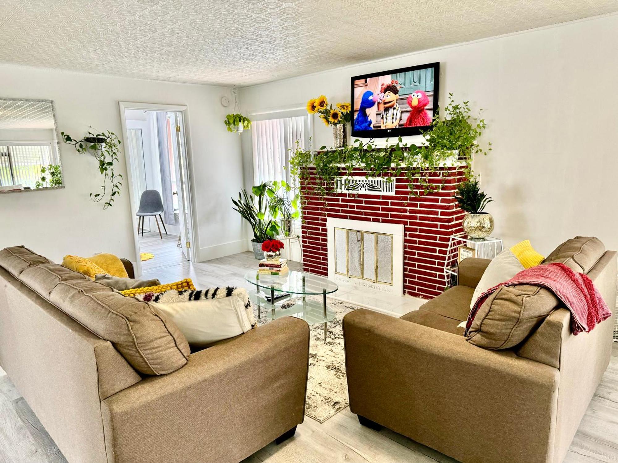 Seattle Home With 2 Bedrooms A King Bed Queen Bed And An Extra Sofa Bed Located 10 Minutes From Seatac Airport And 20 Minutes From Downtown Εξωτερικό φωτογραφία