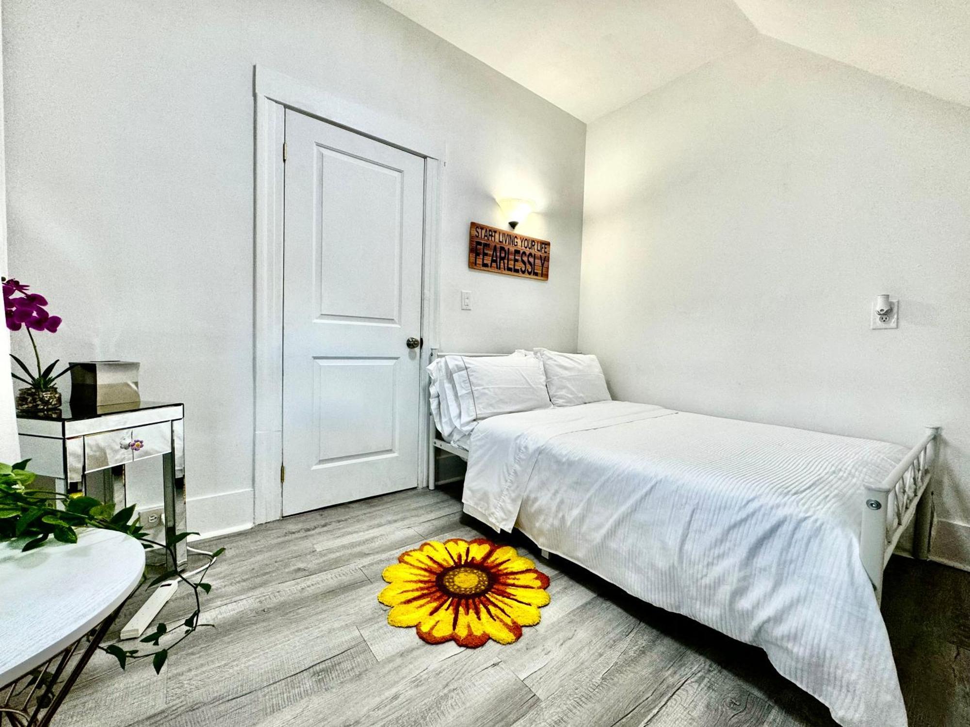 Seattle Home With 2 Bedrooms A King Bed Queen Bed And An Extra Sofa Bed Located 10 Minutes From Seatac Airport And 20 Minutes From Downtown Εξωτερικό φωτογραφία