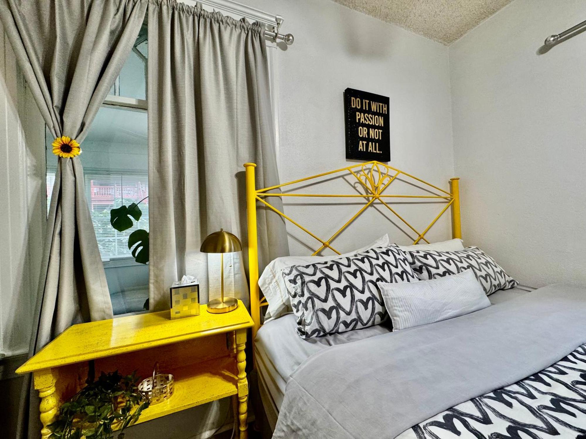 Seattle Home With 2 Bedrooms A King Bed Queen Bed And An Extra Sofa Bed Located 10 Minutes From Seatac Airport And 20 Minutes From Downtown Εξωτερικό φωτογραφία